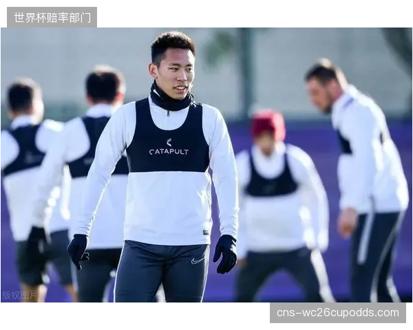 上海申花足球俱乐部已接入CatapultVectorS7系统，旨在捕捉以往被忽略的关节微运动数据